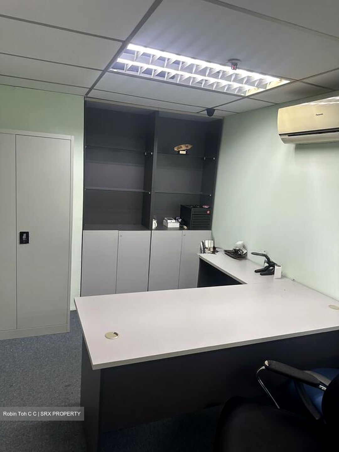 Guan Hua Warehouse Building (D13), Factory #498144461